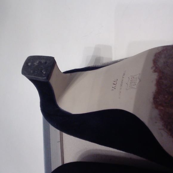 WOMEN'S BLACK SUEDE HEELED SHOES - Picture 7 of 7